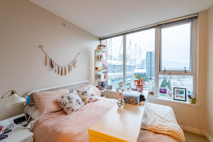 Photo 12 at 1901 - 33 Smithe Street, Yaletown, Vancouver West