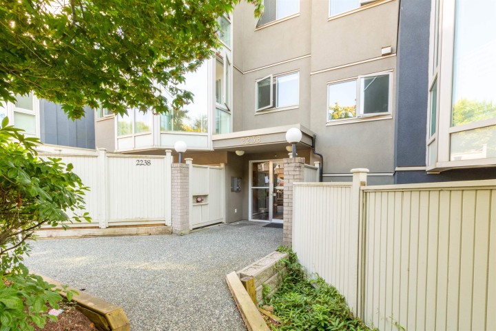 Photo 2 at 205 - 2238 Eton Street, Hastings, Vancouver East