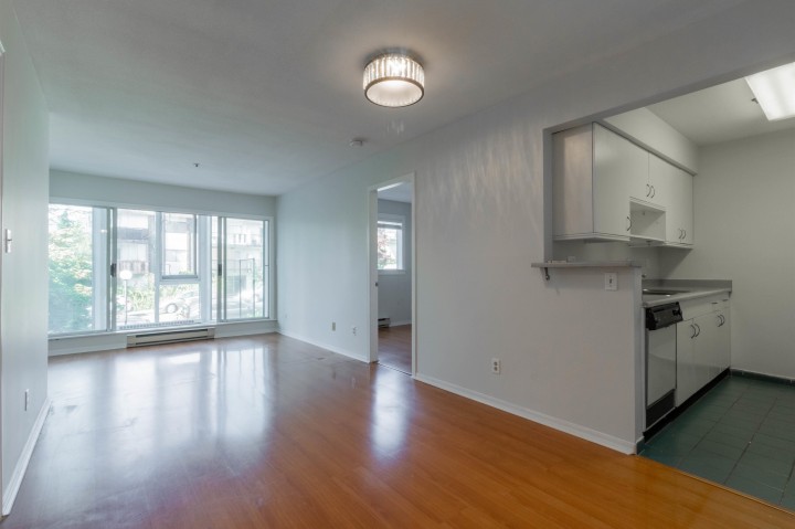 Photo 5 at 205 - 2238 Eton Street, Hastings, Vancouver East