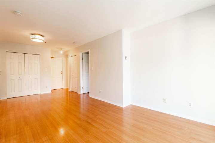Photo 4 at 205 - 2238 Eton Street, Hastings, Vancouver East