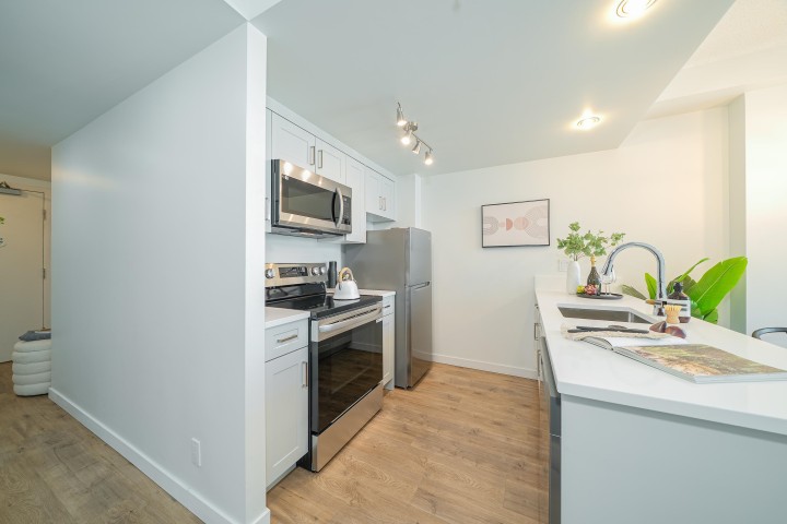 Photo 8 at 3103 - 1331 W Georgia Street, Coal Harbour, Vancouver West