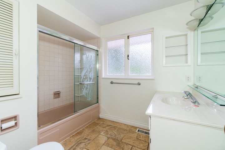 Photo 27 at 5725 Cranley Drive, Eagle Harbour, West Vancouver