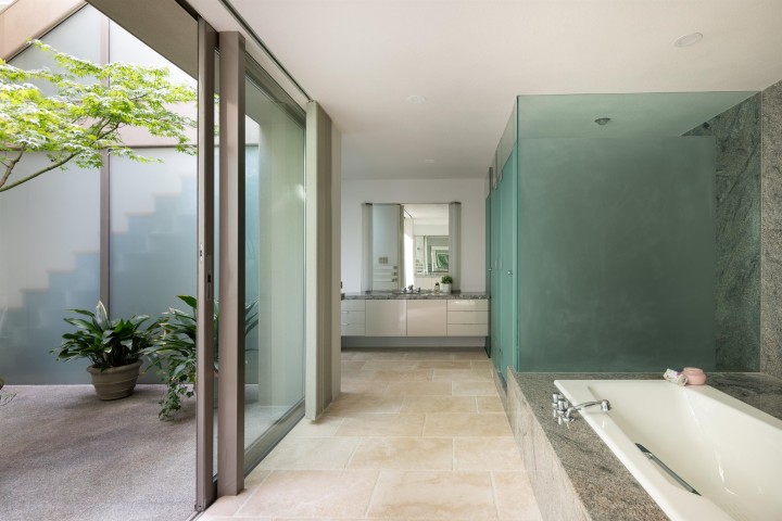 Photo 8 at 2724 Panorama Drive, Deep Cove, North Vancouver