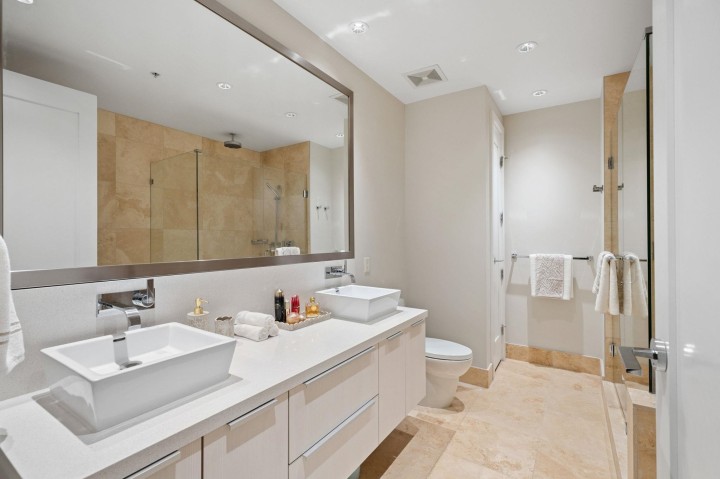 Photo 17 at 302 - 1625 Manitoba Street, False Creek, Vancouver West