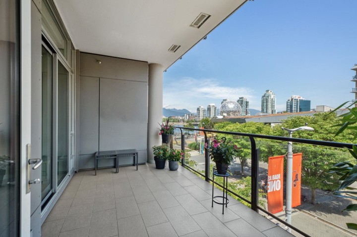 Photo 22 at 302 - 1625 Manitoba Street, False Creek, Vancouver West