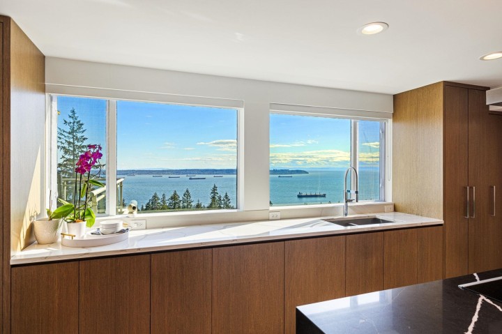 Photo 10 at 701 - 3105 Deer Ridge Drive, Deer Ridge WV, West Vancouver