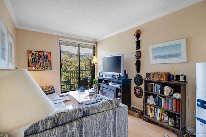 Photo 15 at 903 - 1745 Esquimalt Avenue, Ambleside, West Vancouver