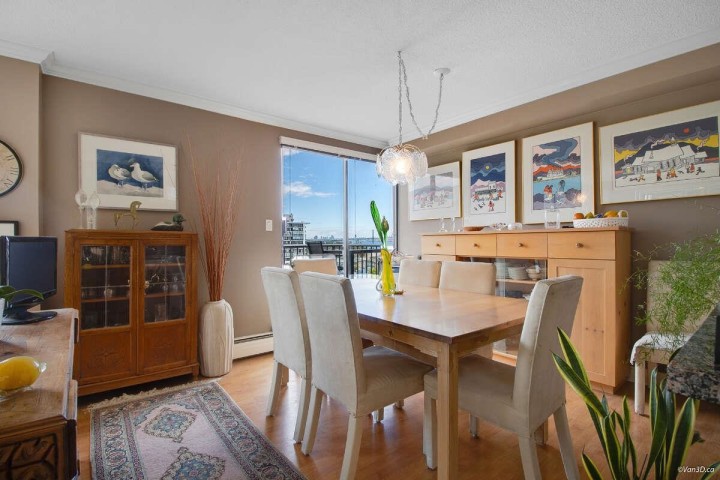 Photo 8 at 903 - 1745 Esquimalt Avenue, Ambleside, West Vancouver