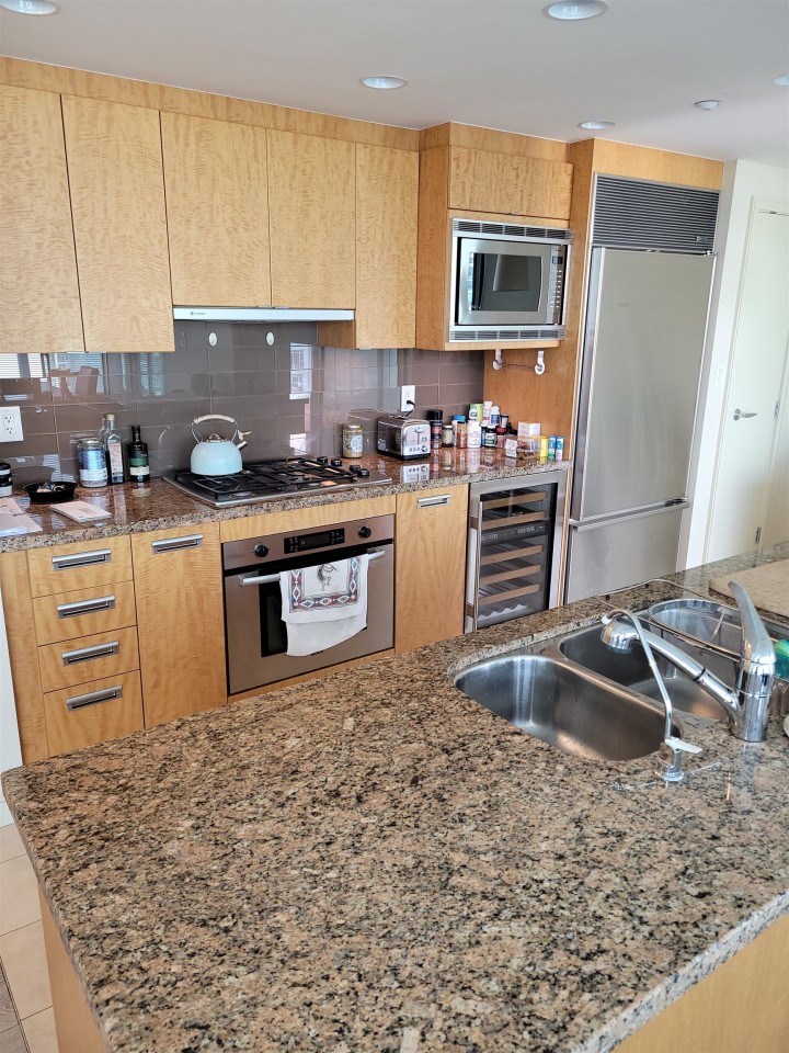 Photo 3 at 2004 - 1616 Bayshore Drive, Coal Harbour, Vancouver West