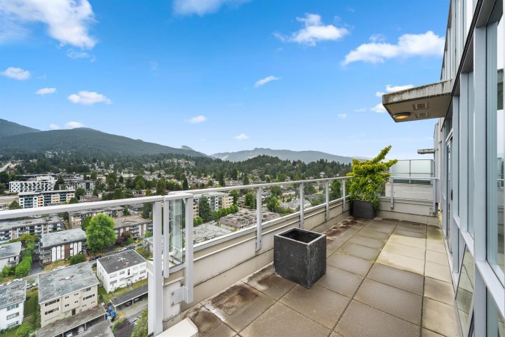 Photo 17 at 2002 - 135 E 17th Street, Central Lonsdale, North Vancouver