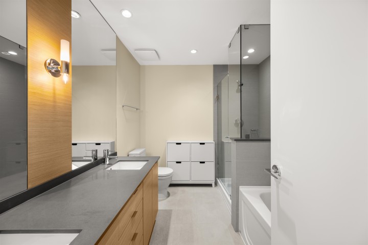 Photo 21 at 2002 - 135 E 17th Street, Central Lonsdale, North Vancouver