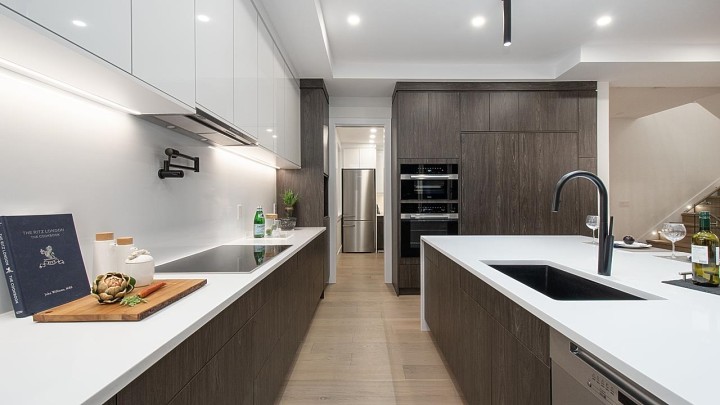 Photo 14 at 732 E 11th Street, Boulevard, North Vancouver