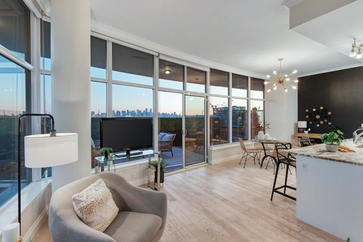 Photo 8 at 105 - 175 Victory Ship Way, Lower Lonsdale, North Vancouver