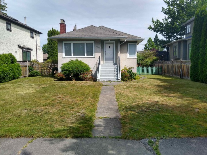 Photo 1 at 2637 W 21st Avenue, Arbutus, Vancouver West