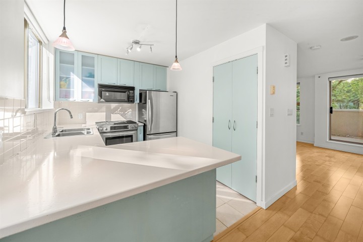 Photo 2 at TH8 - 989 Richards Street, Downtown VW, Vancouver West