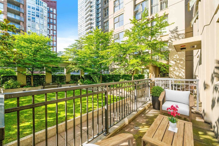 Photo 1 at TH8 - 989 Richards Street, Downtown VW, Vancouver West