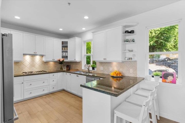 Photo 13 at 4949 Edendale Court, Caulfeild, West Vancouver