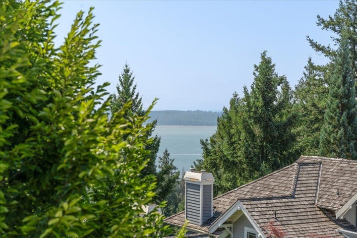 Photo 26 at 4949 Edendale Court, Caulfeild, West Vancouver