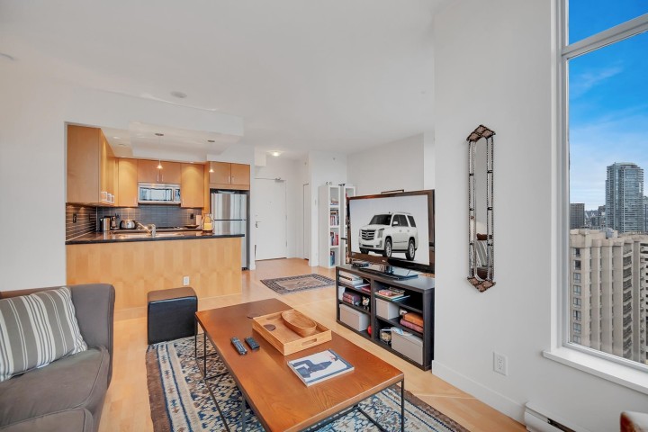 Photo 12 at 1907 - 1050 Smithe Street, West End VW, Vancouver West