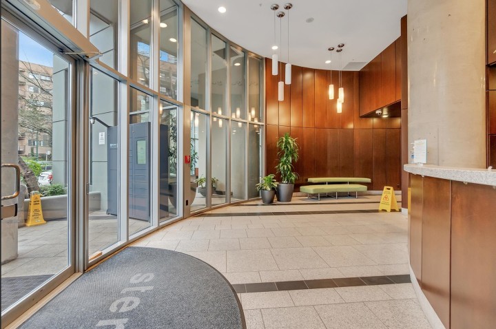 Photo 4 at 1907 - 1050 Smithe Street, West End VW, Vancouver West