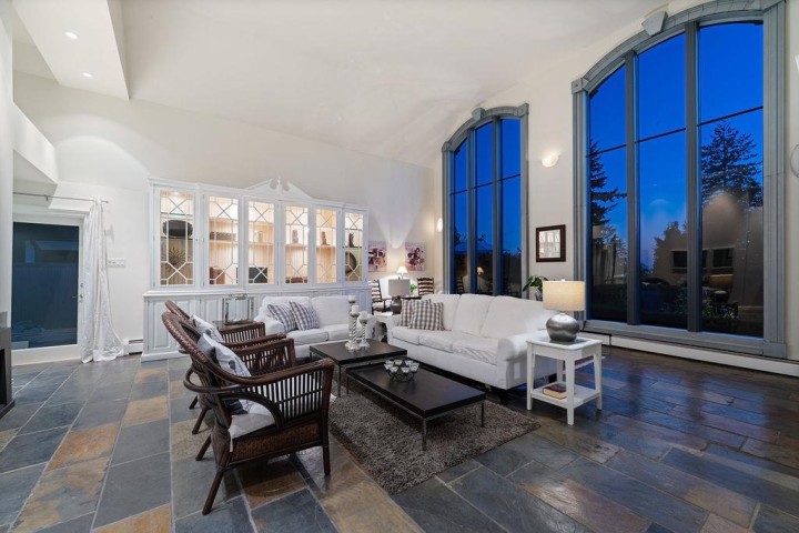 Photo 6 at 284 Sandringham Crescent, Upper Lonsdale, North Vancouver