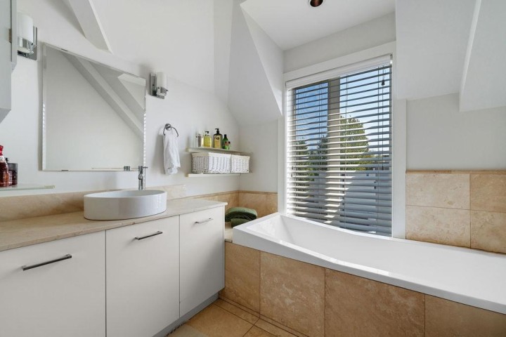 Photo 26 at 284 Sandringham Crescent, Upper Lonsdale, North Vancouver