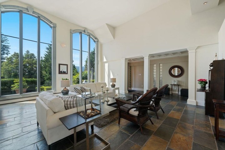 Photo 10 at 284 Sandringham Crescent, Upper Lonsdale, North Vancouver