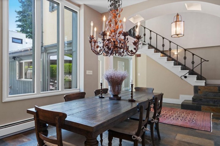 Photo 14 at 284 Sandringham Crescent, Upper Lonsdale, North Vancouver