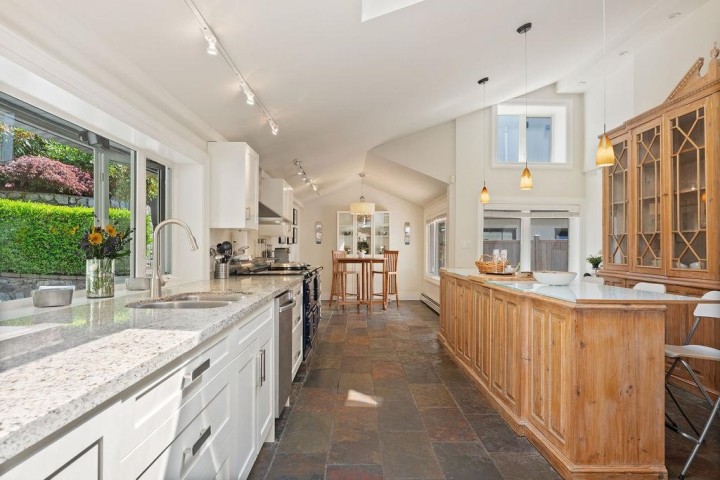 Photo 15 at 284 Sandringham Crescent, Upper Lonsdale, North Vancouver