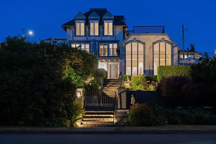 Photo 39 at 284 Sandringham Crescent, Upper Lonsdale, North Vancouver