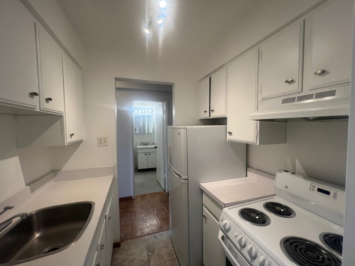 Photo 12 at 501 - 1850 Comox Street, West End VW, Vancouver West