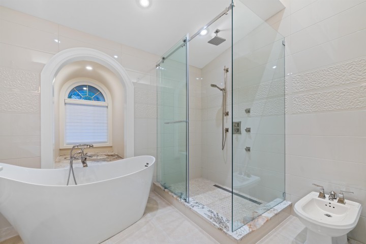 Photo 28 at 2540 Mathers Avenue, Dundarave, West Vancouver