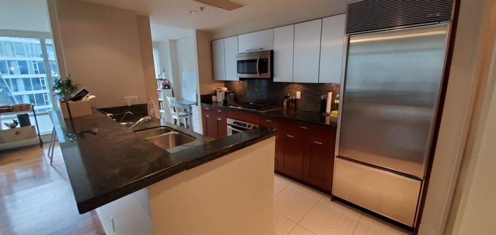 Photo 17 at 704 - 499 Broughton Street, Coal Harbour, Vancouver West