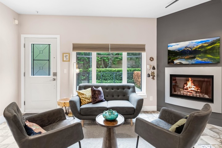 Photo 3 at 460 E 5th Avenue, Mount Pleasant VE, Vancouver East