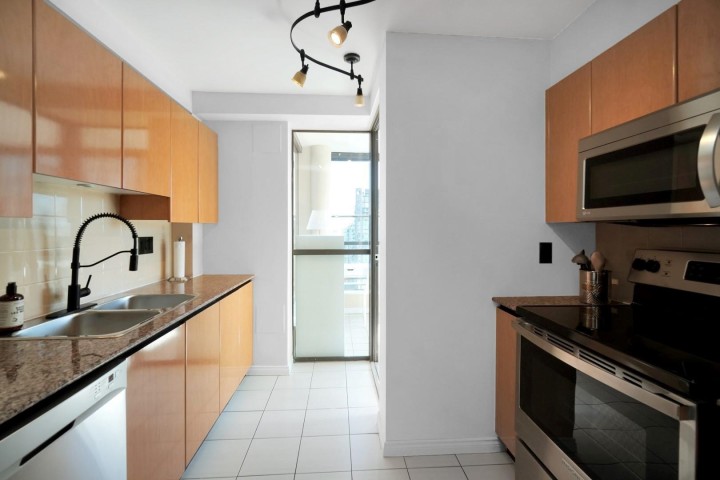 Photo 12 at 2703 - 1189 Howe Street, Downtown VW, Vancouver West