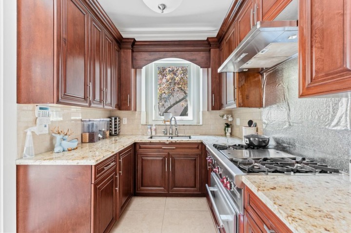 Photo 11 at 1030 W 33rd Avenue, Shaughnessy, Vancouver West