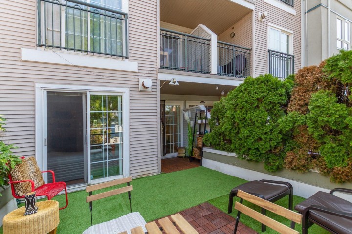 Photo 1 at 210 - 1989 Dunbar Street, Kitsilano, Vancouver West