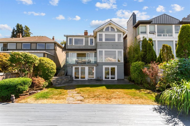 Photo 2 at 3131 Point Grey Road, Kitsilano, Vancouver West