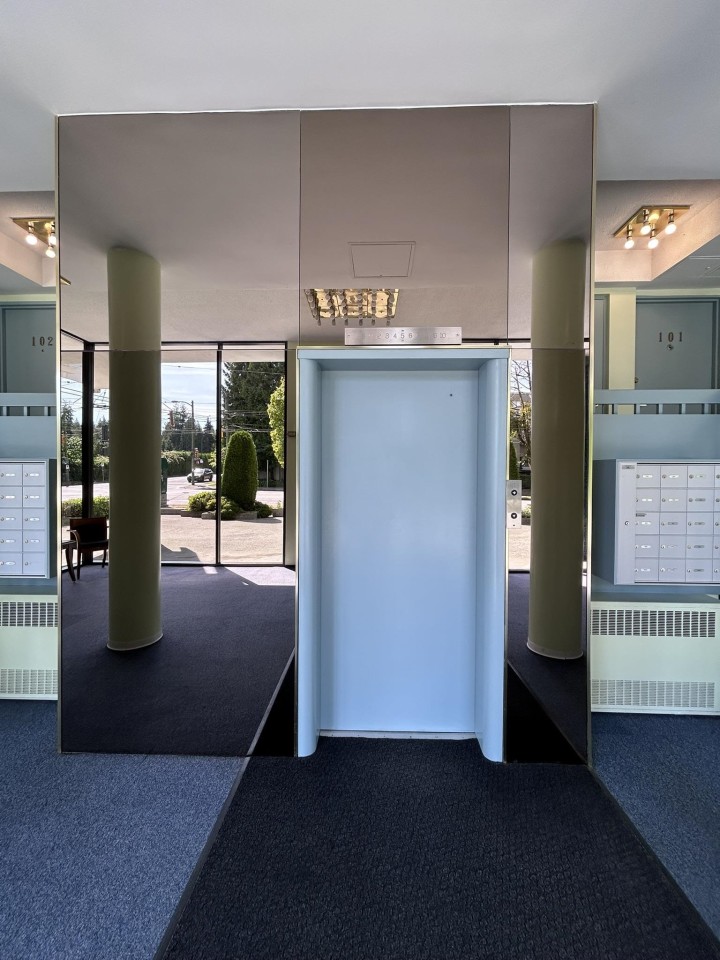 Photo 6 at 303 - 4691 W 10th Avenue, Point Grey, Vancouver West