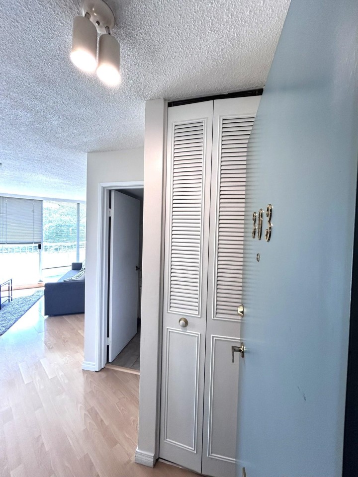 Photo 8 at 303 - 4691 W 10th Avenue, Point Grey, Vancouver West