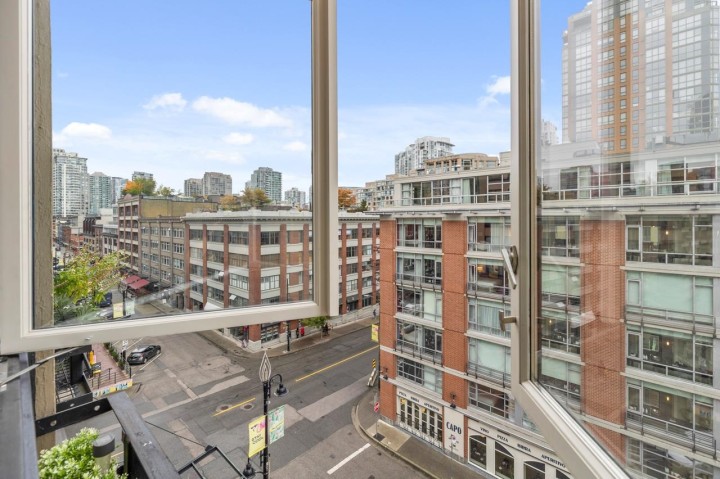 Photo 16 at 412 - 1216 Homer Street, Yaletown, Vancouver West