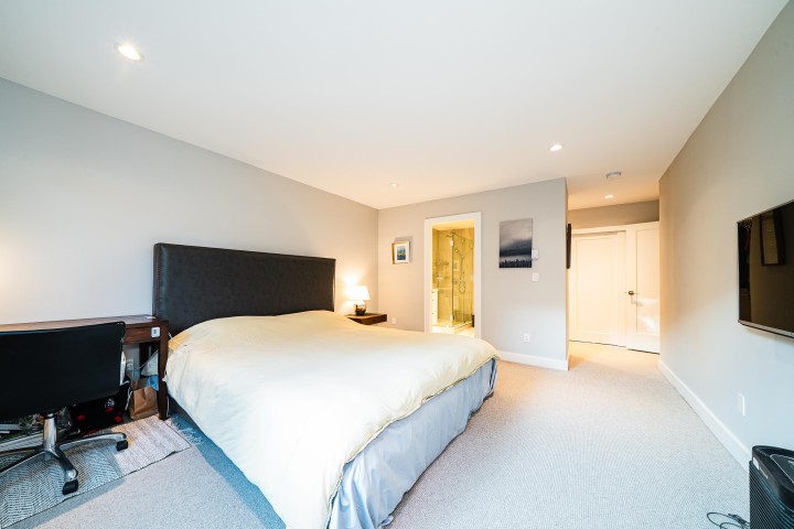 Photo 23 at 18 - 2214 Folkestone Way, Panorama Village, West Vancouver