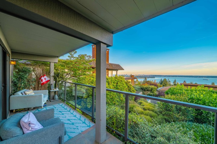 Photo 2 at 18 - 2214 Folkestone Way, Panorama Village, West Vancouver