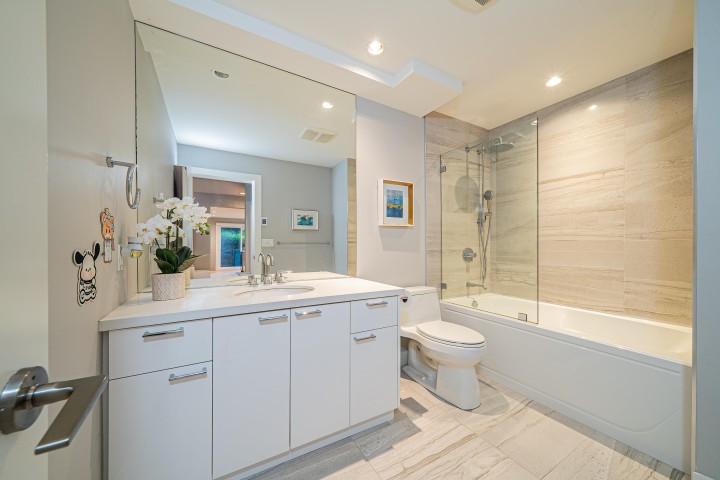 Photo 26 at 18 - 2214 Folkestone Way, Panorama Village, West Vancouver