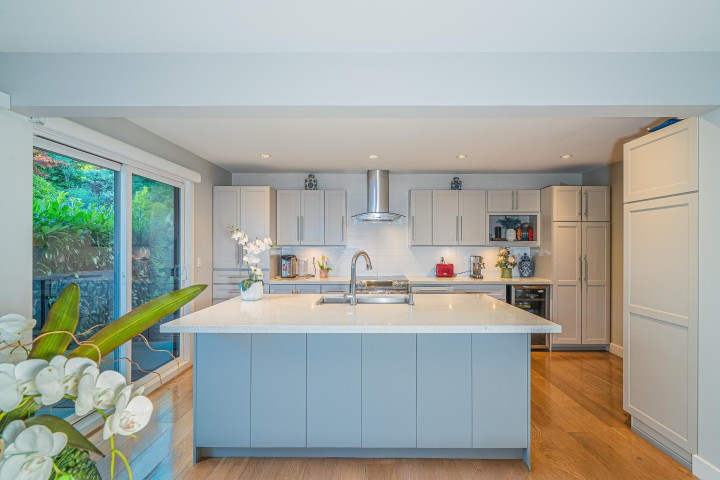 Photo 14 at 18 - 2214 Folkestone Way, Panorama Village, West Vancouver