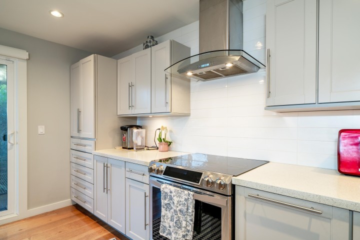 Photo 11 at 18 - 2214 Folkestone Way, Panorama Village, West Vancouver