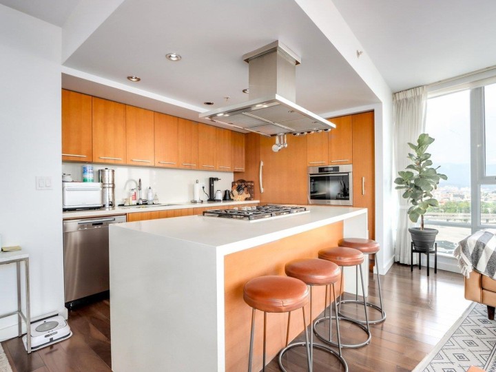 Photo 14 at 2701 - 8 Smithe Mews, Yaletown, Vancouver West