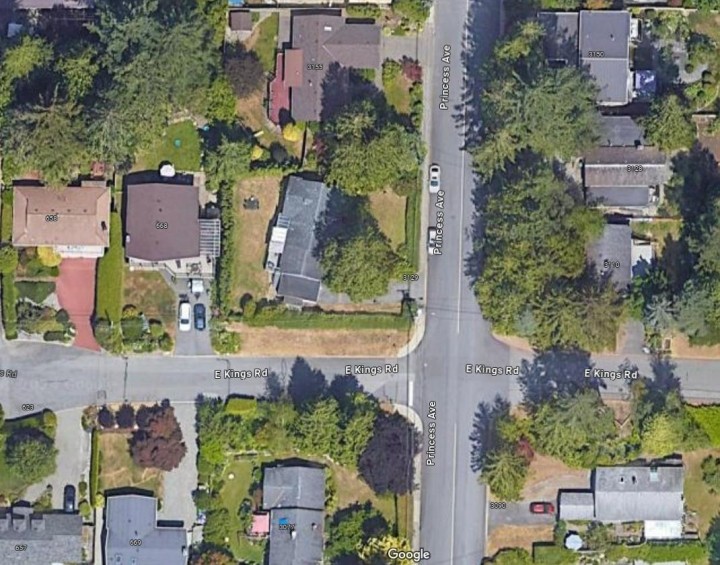 Photo 2 at 3129 Princess Avenue, Princess Park, North Vancouver