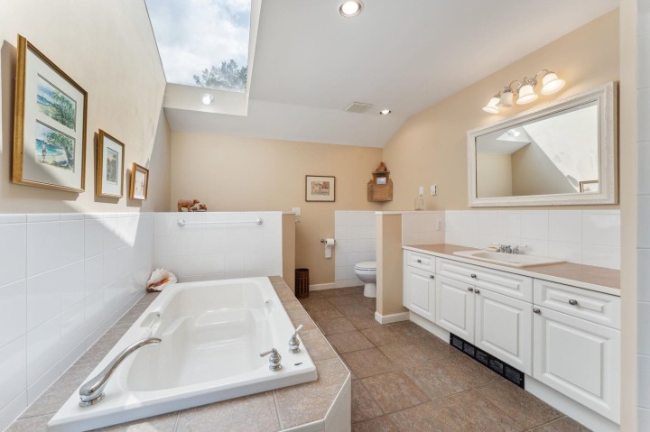 Photo 21 at 5207 Aspen Drive, Upper Caulfeild, West Vancouver