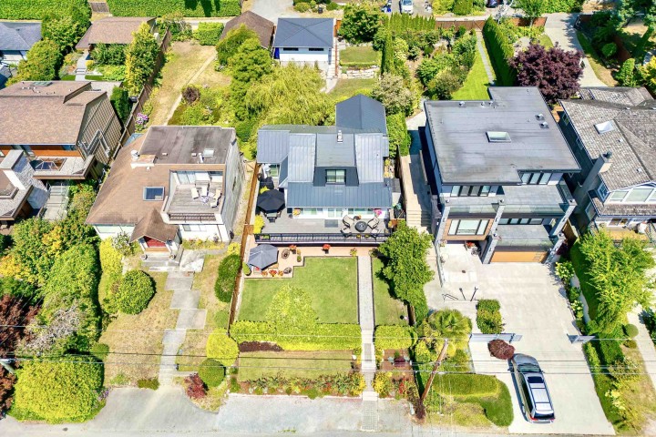 Photo 2 at 1373 Haywood Avenue, Ambleside, West Vancouver